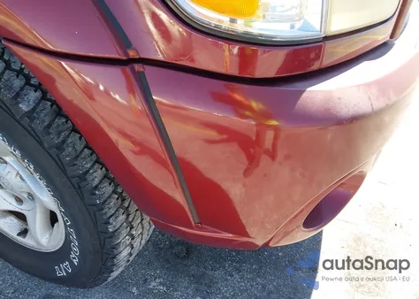 2004 Toyota Tundra Sr5 V8 z USA, uszkodzony, nr VIN 5TBDT441X4S435963